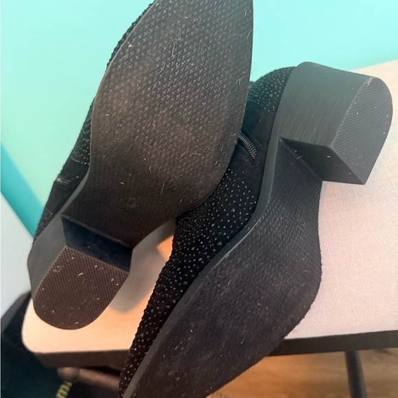 Elegant Black Suede Women's Boots - Picture 5 of 9